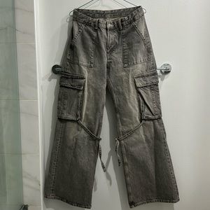 Zara Mid-rise Trf Cargo Jeans